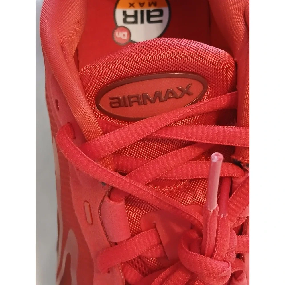 NIB - Wms Nike Airmax DN8 Sz 7.5 University Red